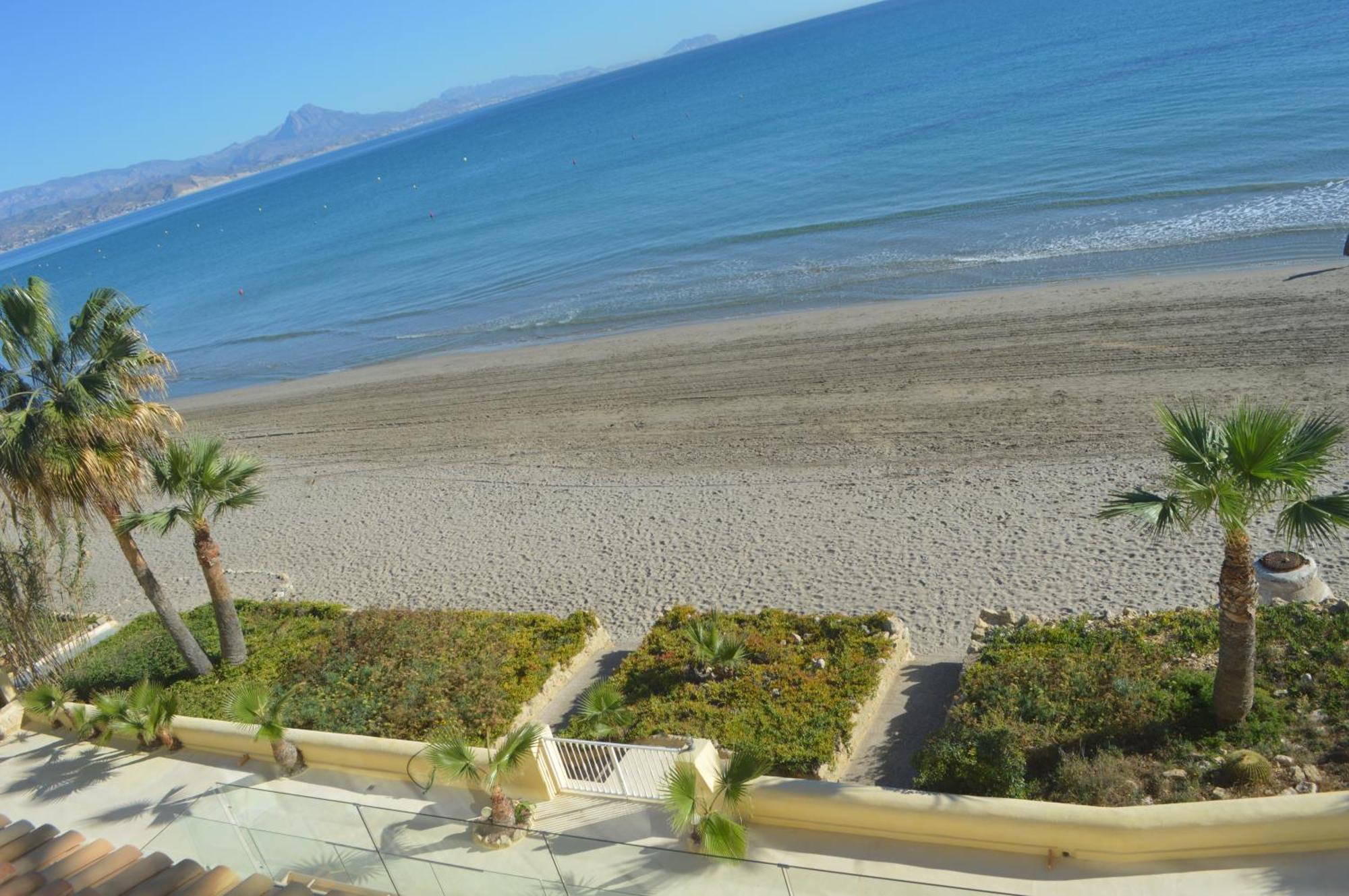 Maravilloso Apartamento Amanecer Cabo A Pie De Playa Y Mar En Chalet Roquetes Alicante Exterior photo